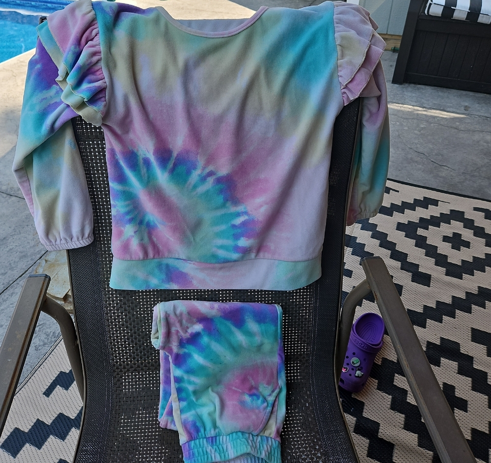 Tie-Dye Sweatshirt and Pants Velour Set